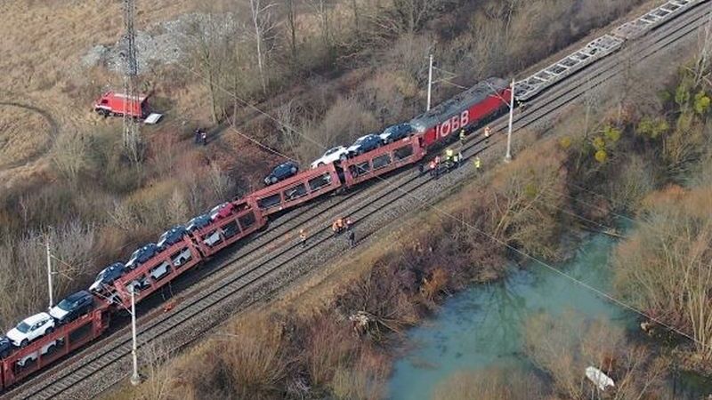 Srážka vlaků u Tlumačova na Zlínsku: Chyboval dozorce výhybek